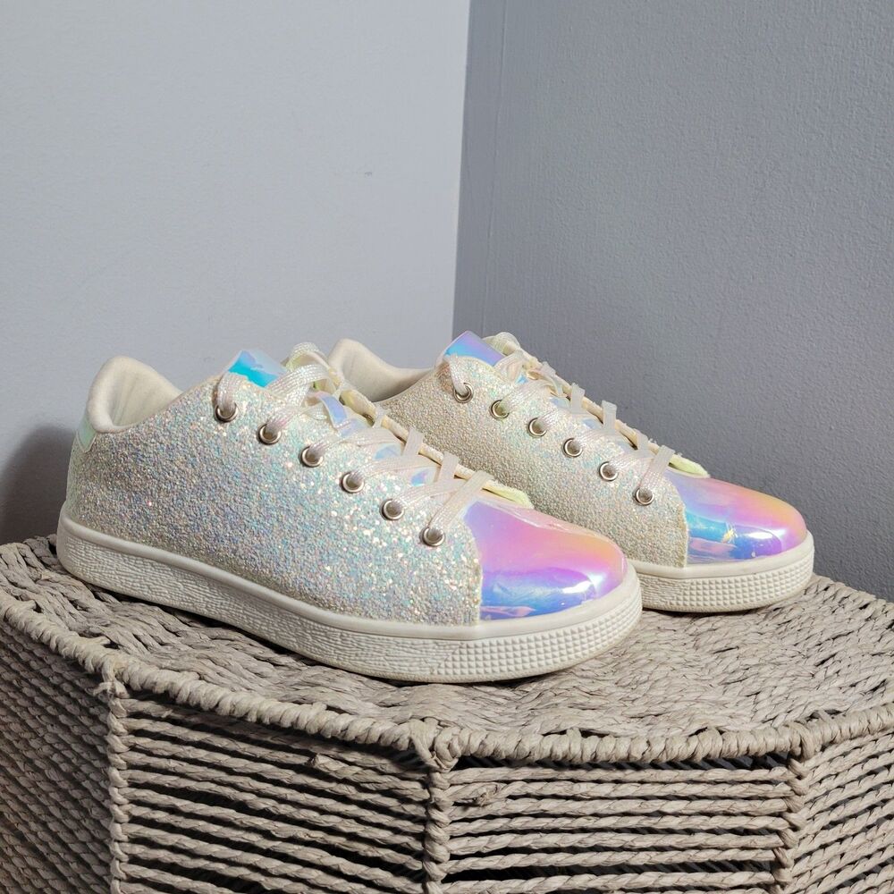 Freewalk Iridescent/White Glitter Low Top Lace-Up Sneakers Women's Size 7